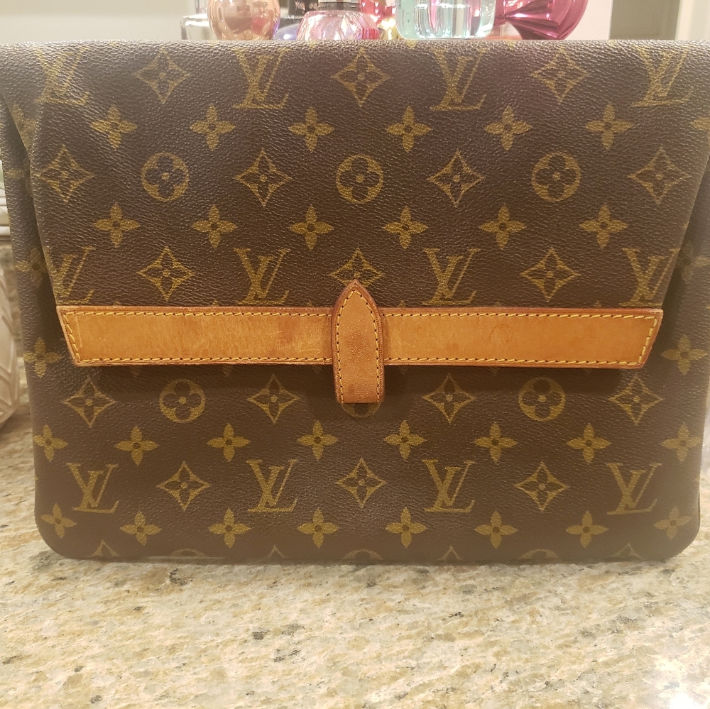 Authentic Louis Vuitton Pliante